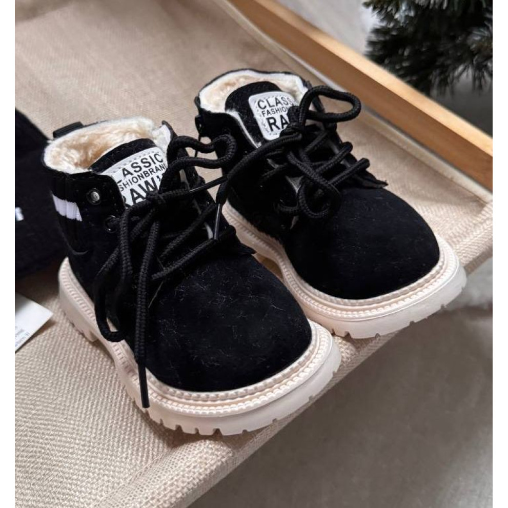 Дитячі зимові черевики RAW чорного кольору з хутром - теплі та зручні зимові чоботи для дітей