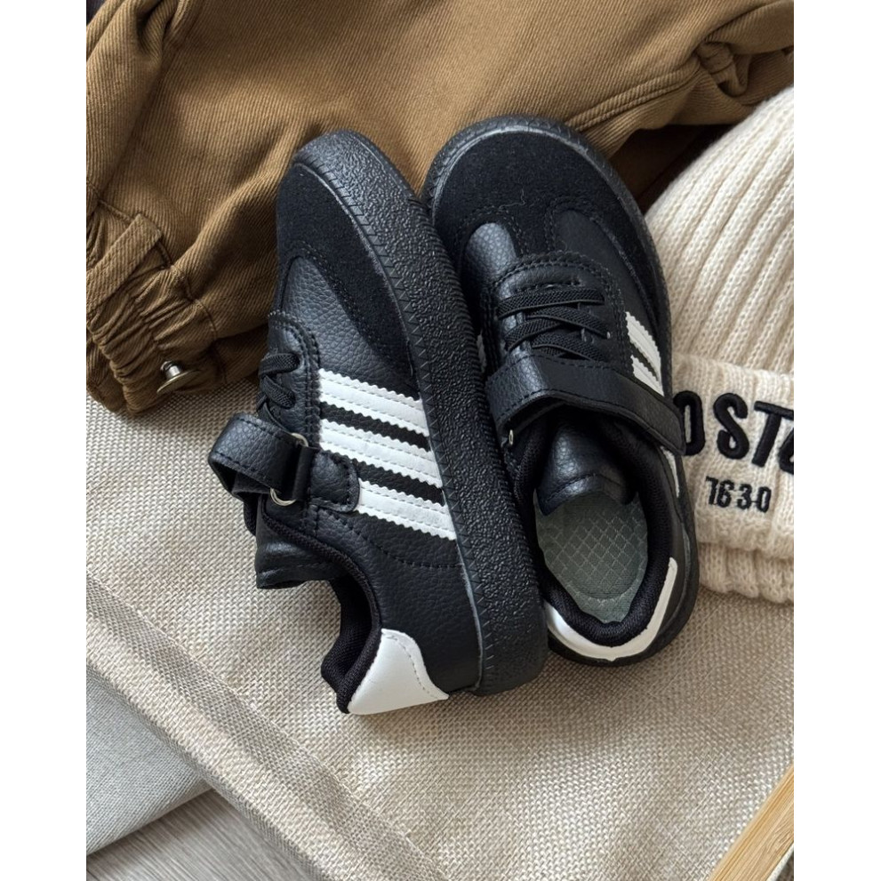 Дитячі спортивні кросівки Adic чорний