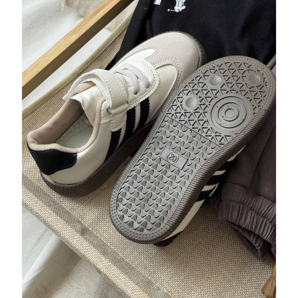 Дитячі спортивні кросівки Adic білий