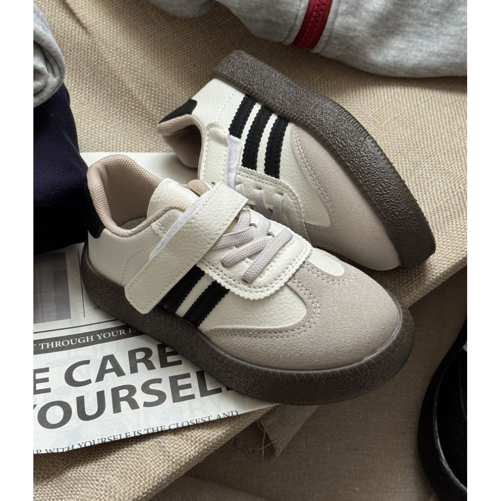 Дитячі спортивні кросівки Adic білий