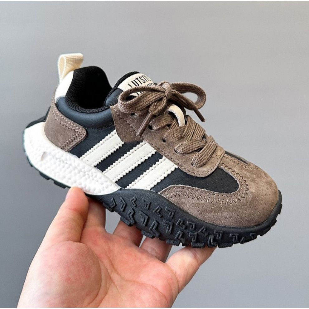 Купити дитячі кросівки Adic Style чорного кольору - стильні та зручні кросівки для хлопчиків та дівчаток