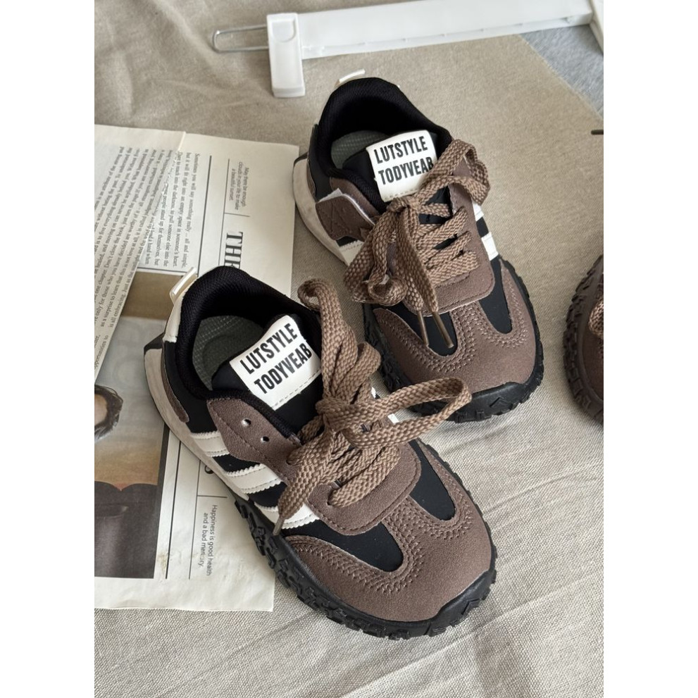 Купити дитячі кросівки Adic Style чорного кольору - стильні та зручні кросівки для хлопчиків та дівчаток