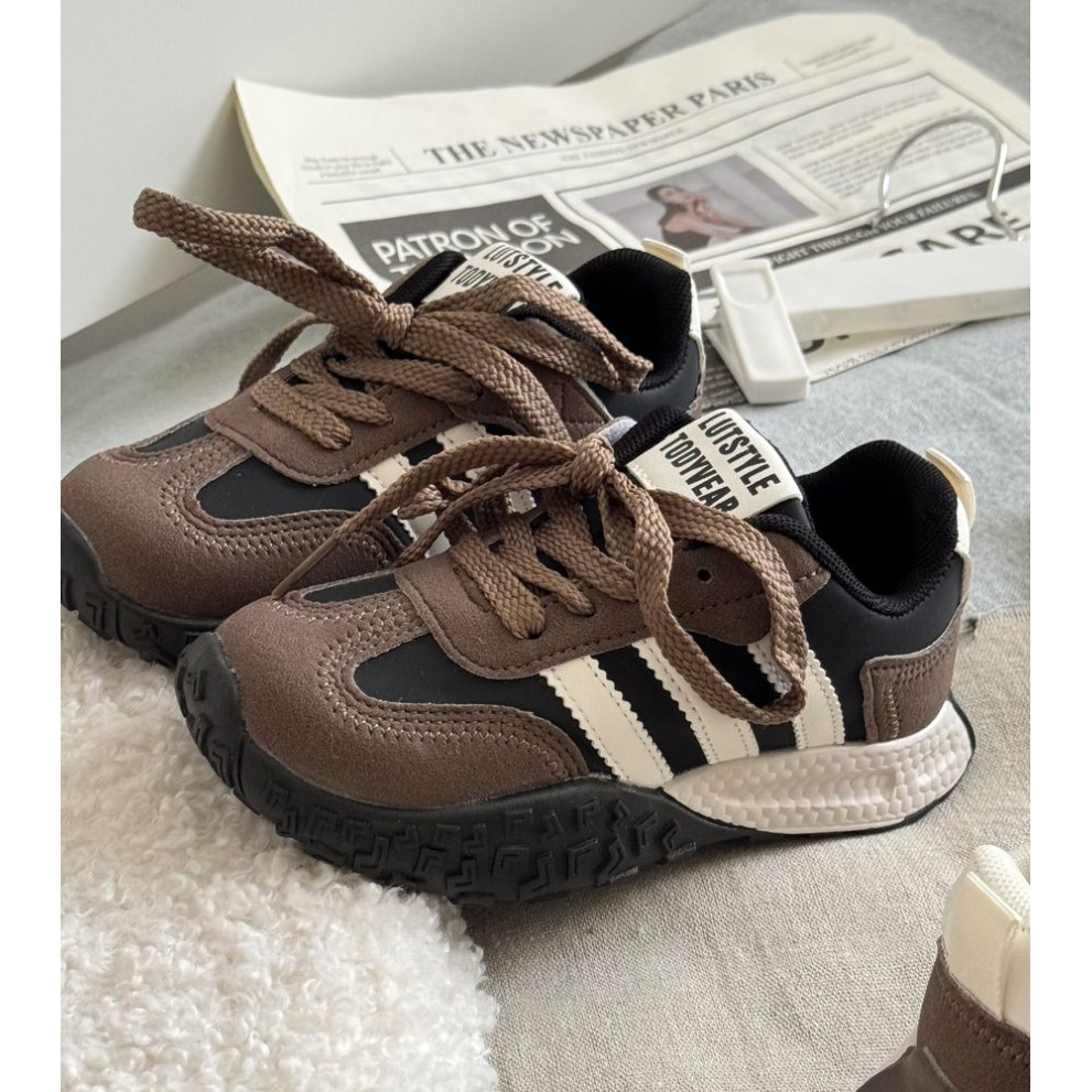 Купити дитячі кросівки Adic Style чорного кольору - стильні та зручні кросівки для хлопчиків та дівчаток