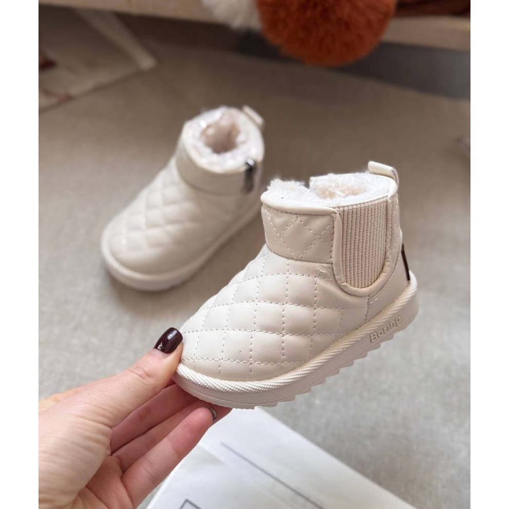 Дитячі зимові черевики BX.Duck білого кольору - комфорт і тепло для маленьких ніжок Дитячі зимові черевики BX.Duck білого кольору - комфорт і тепло для маленьких ніжок
