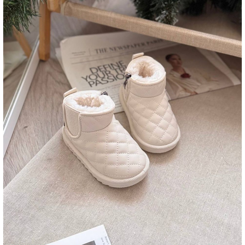 Дитячі зимові черевики BX.Duck білого кольору - комфорт і тепло для маленьких ніжок Дитячі зимові черевики BX.Duck білого кольору - комфорт і тепло для маленьких ніжок