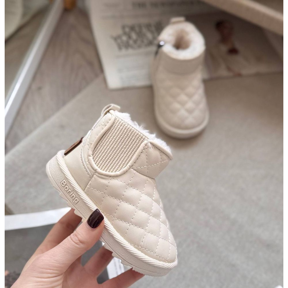 Дитячі зимові черевики BX.Duck білого кольору - комфорт і тепло для маленьких ніжок Дитячі зимові черевики BX.Duck білого кольору - комфорт і тепло для маленьких ніжок