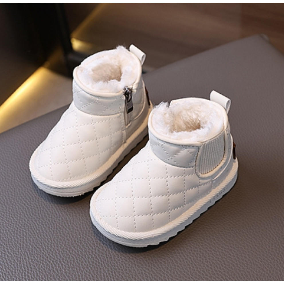 Дитячі зимові черевики BX.Duck білого кольору - комфорт і тепло для маленьких ніжок Дитячі зимові черевики BX.Duck білого кольору - комфорт і тепло для маленьких ніжок