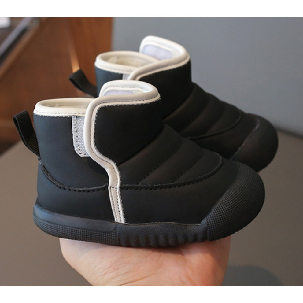 Дитячі зимові черевики Topstar чорні з хутром - теплі та надійні чоботи для дітей Дитячі зимові черевики Topstar чорні з хутром - теплі та надійні чоботи для дітей