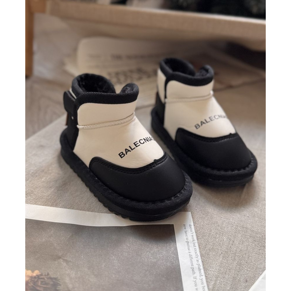 Черевички зимові дитячі з хутром Balencniaga білий