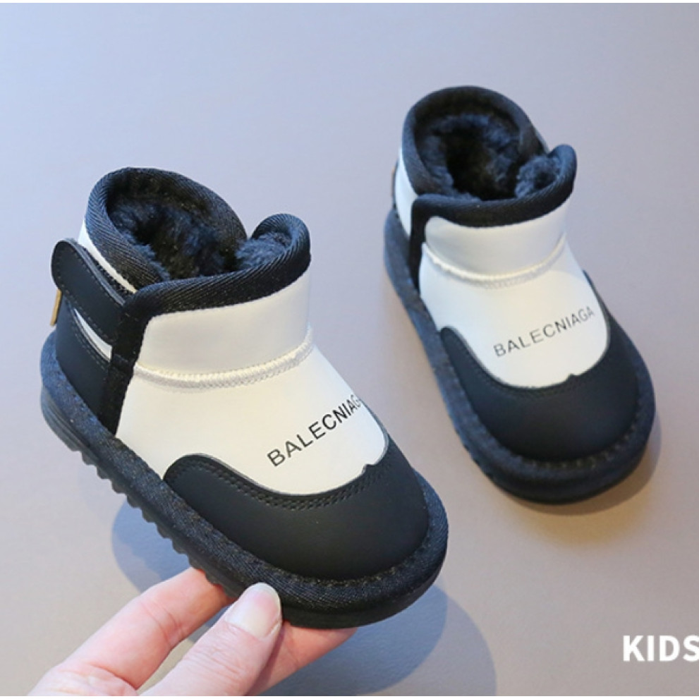 Черевички зимові дитячі з хутром Balencniaga білий Черевички зимові дитячі з хутром Balencniaga білий