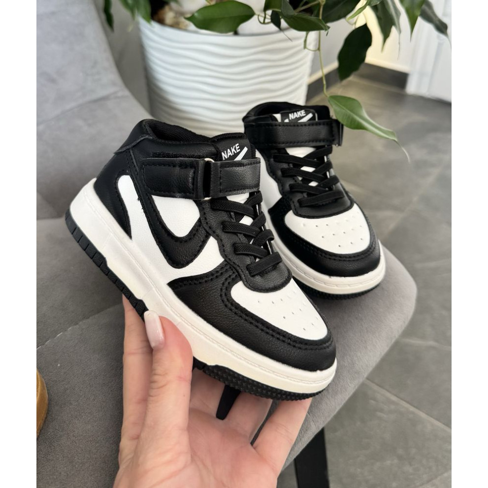 Дитячі хайтопи Air біло-чорного кольору - високі спортивні кросівки для дітей