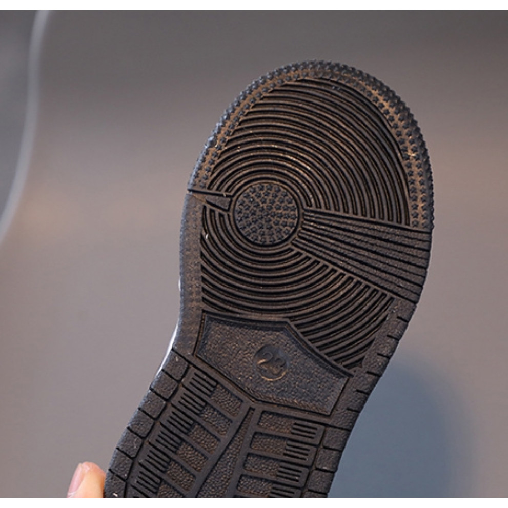 Дитячі хайтопи Air біло-чорного кольору - високі спортивні кросівки для дітей