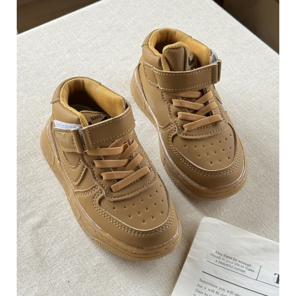 Дитячі хайтопи Air світло-коричневого кольору - високі спортивні кросівки для дітей