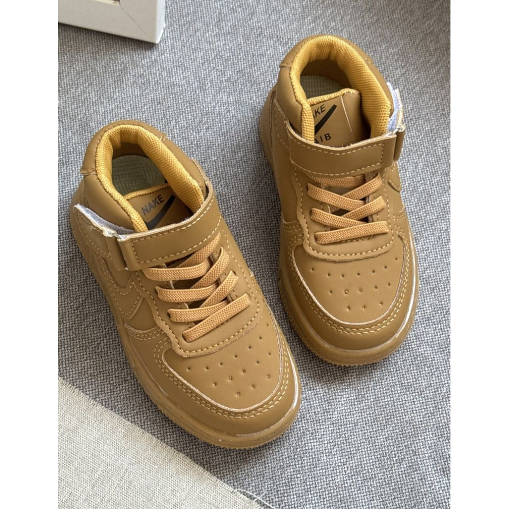 Дитячі хайтопи Air світло-коричневого кольору - високі спортивні кросівки для дітей