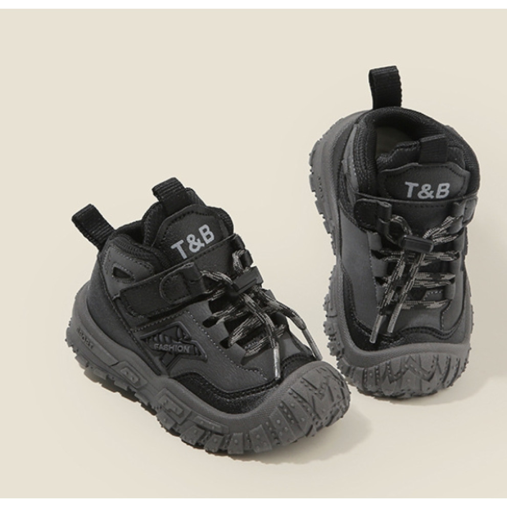 Купити дитячі чорні високі кросівки T-X 668 для хлопчиків та дівчаток весна-осінь з липучкою та нековзною підошвою Купити дитячі чорні високі кросівки T-X 668 для хлопчиків та дівчаток весна-осінь з липучкою та нековзною підошвою