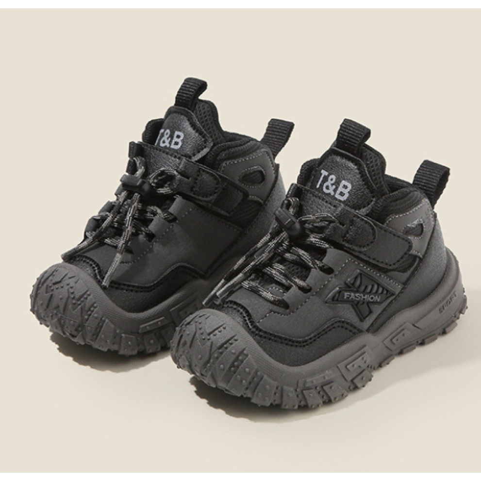 Купити дитячі чорні високі кросівки T-X 668 для хлопчиків та дівчаток весна-осінь з липучкою та нековзною підошвою Купити дитячі чорні високі кросівки T-X 668 для хлопчиків та дівчаток весна-осінь з липучкою та нековзною підошвою