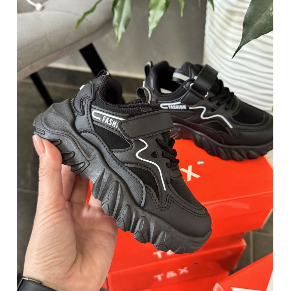 Дитячі кросівки HTH-775 чорного кольору для хлопчиків та дівчаток весна-осінь з масивною підошвою