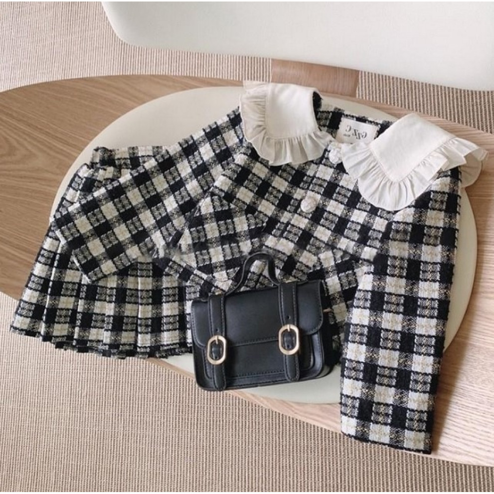 Костюм для дівчинки піджак і спідничка 10912