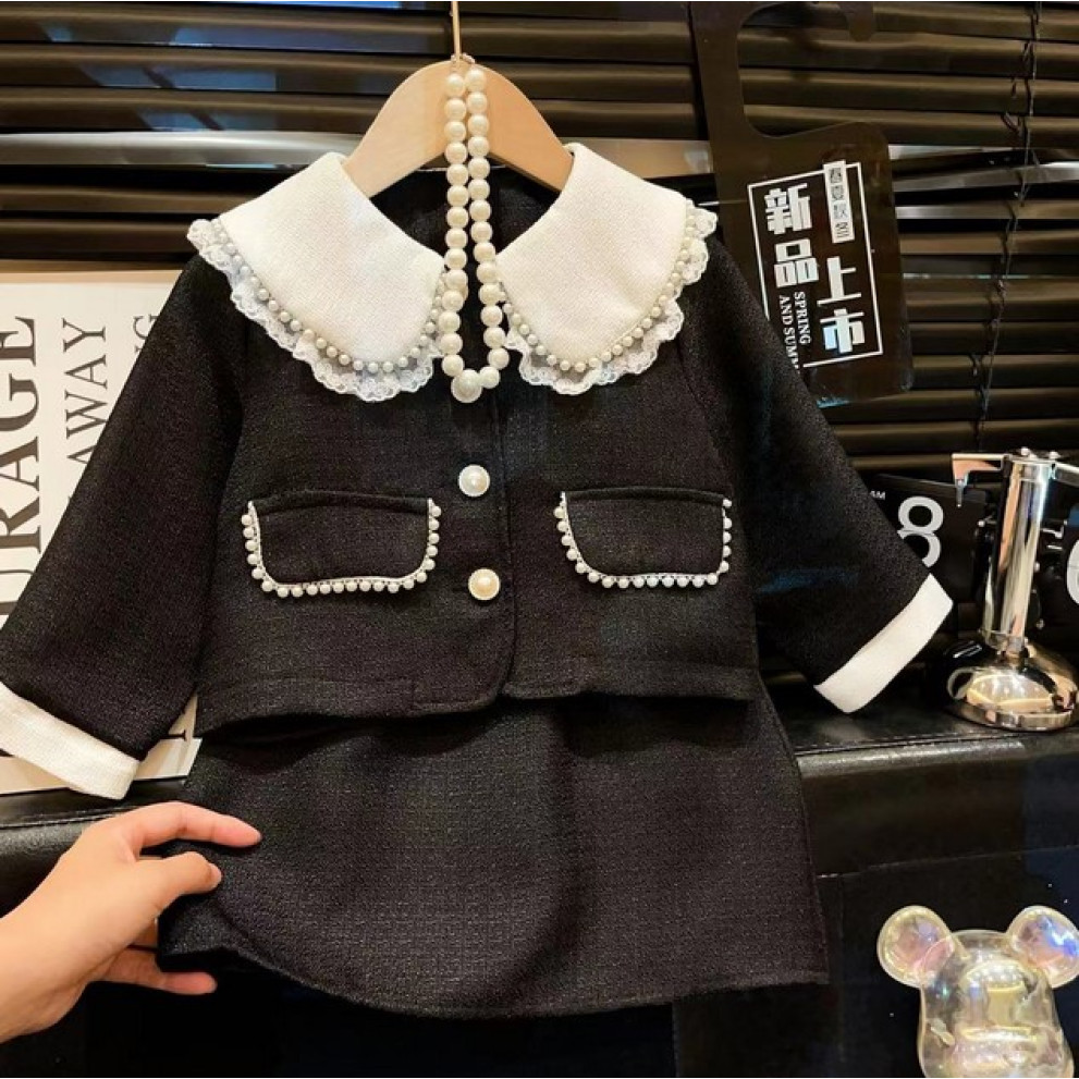 Елегантний костюм для дівчинки піджак і спідничка колір чорний 10913 Елегантний костюм для дівчинки піджак і спідничка колір чорний 10913