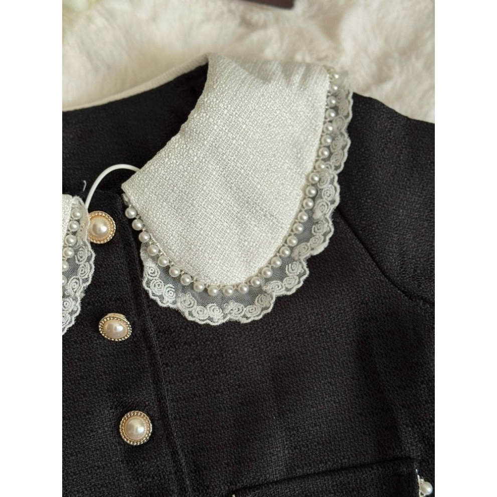 Елегантний костюм для дівчинки піджак і спідничка колір чорний 10913 Елегантний костюм для дівчинки піджак і спідничка колір чорний 10913