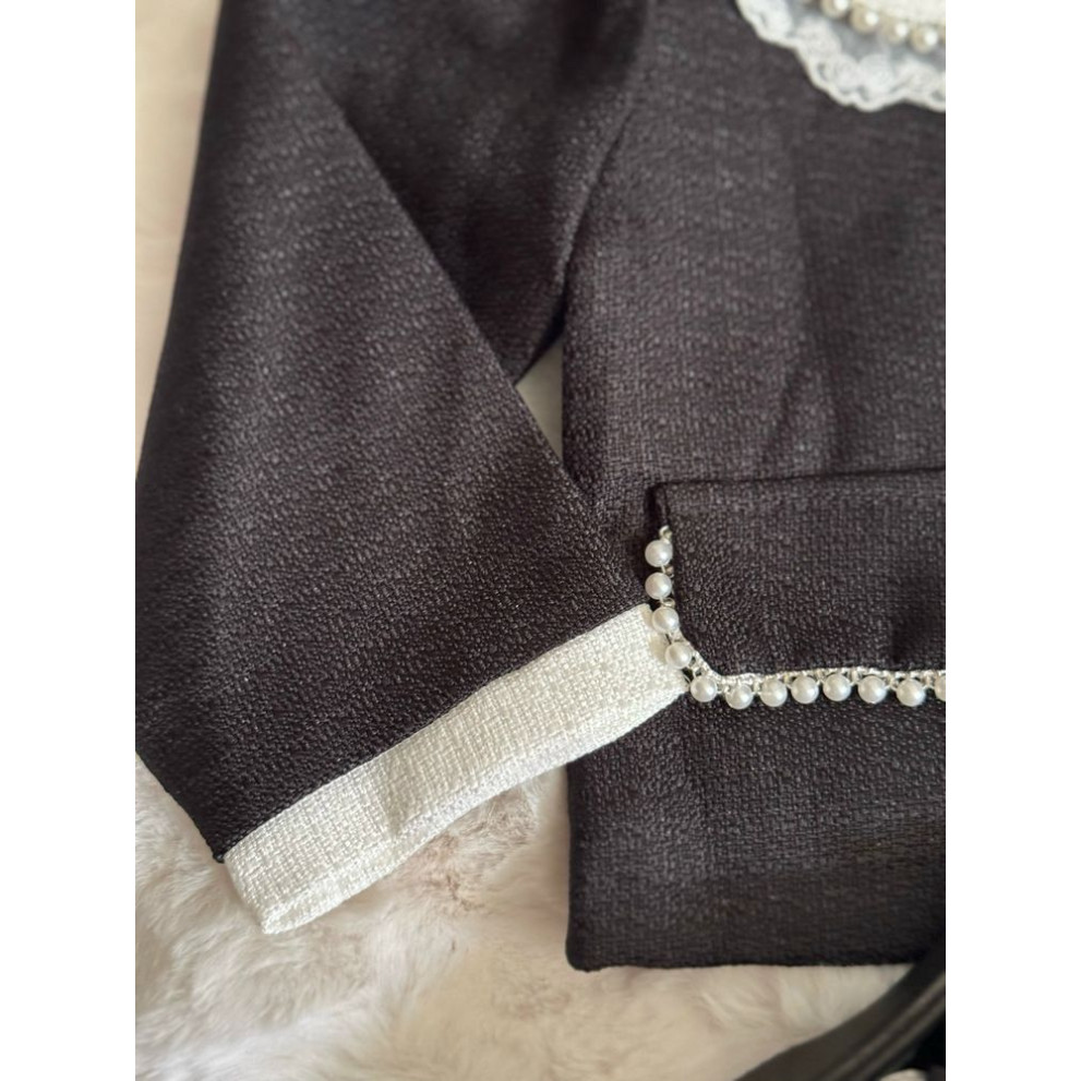 Елегантний костюм для дівчинки піджак і спідничка колір чорний 10913 Елегантний костюм для дівчинки піджак і спідничка колір чорний 10913