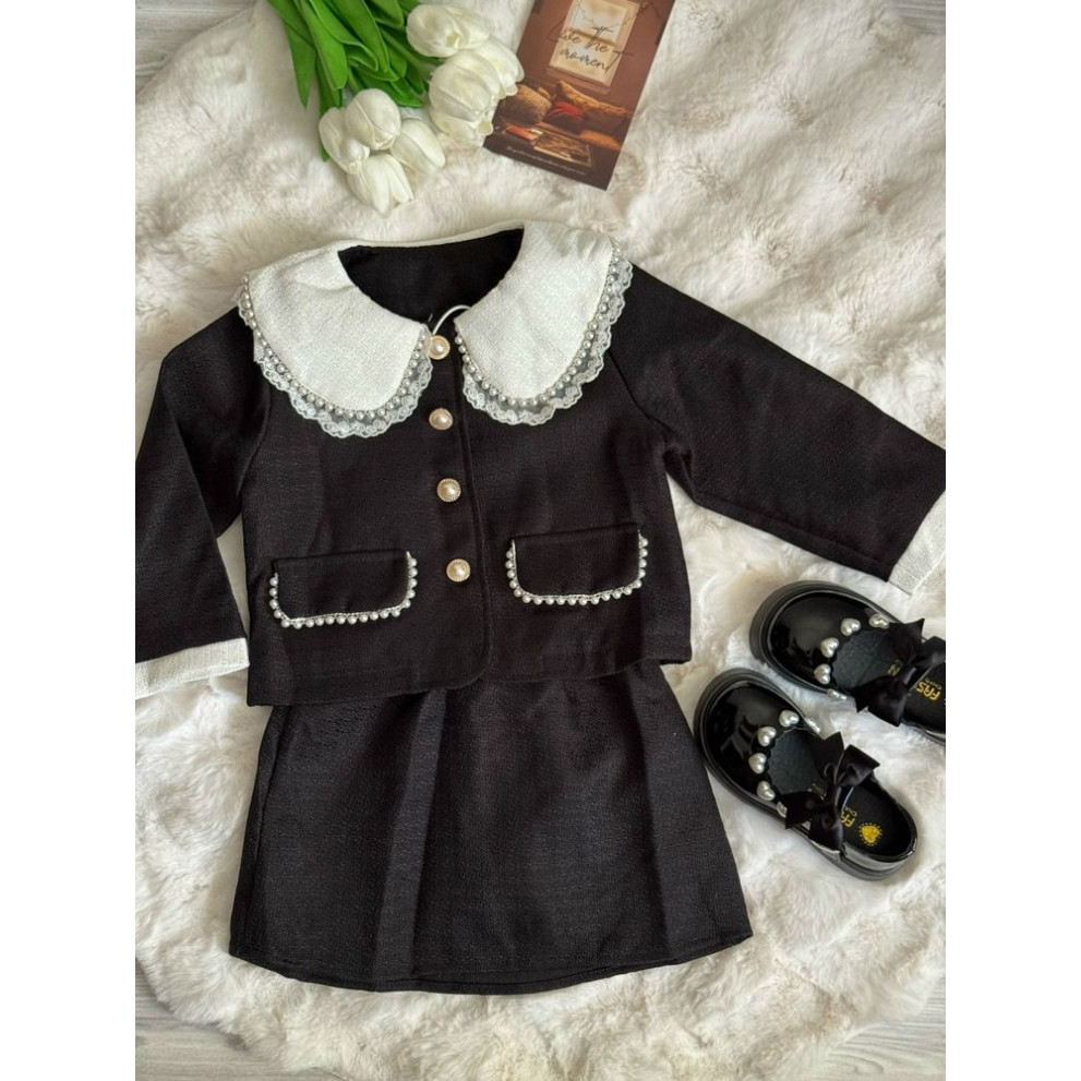Елегантний костюм для дівчинки піджак і спідничка колір чорний 10913 Елегантний костюм для дівчинки піджак і спідничка колір чорний 10913