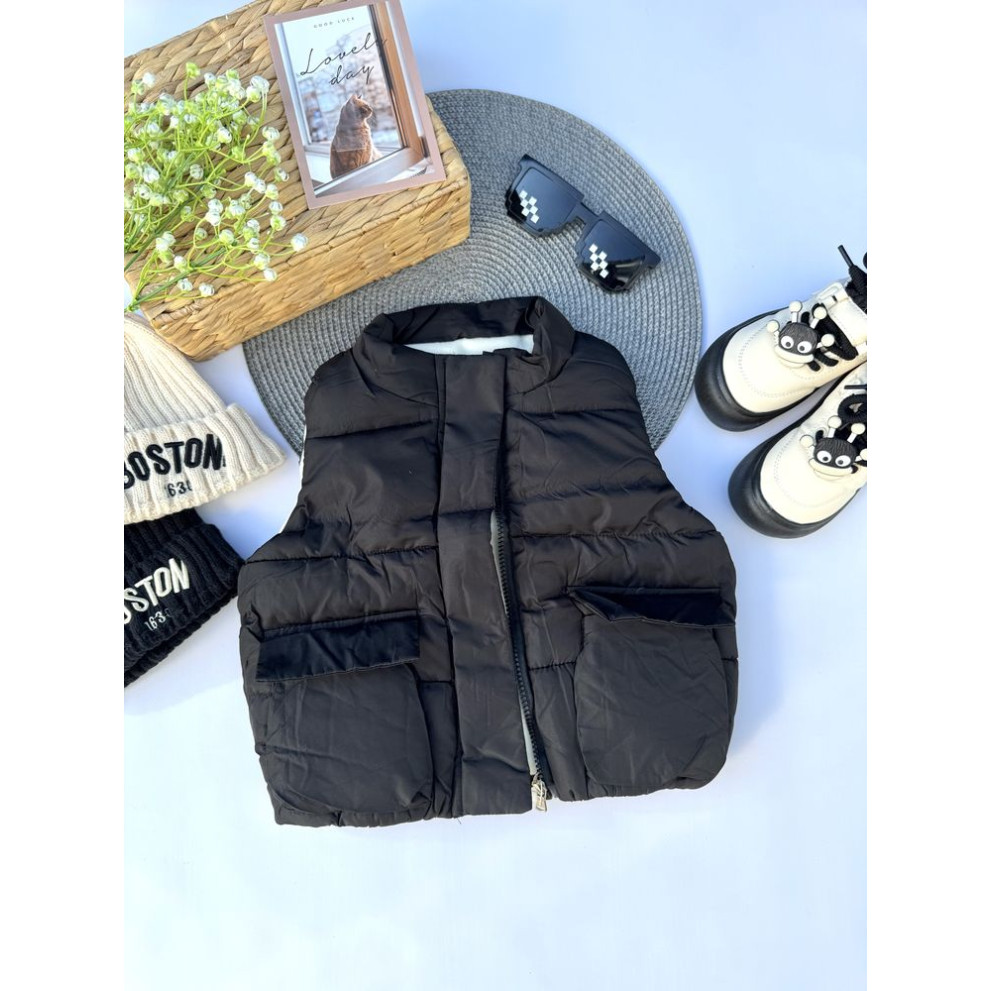 Жилетка демісезонна колір чорний 10924