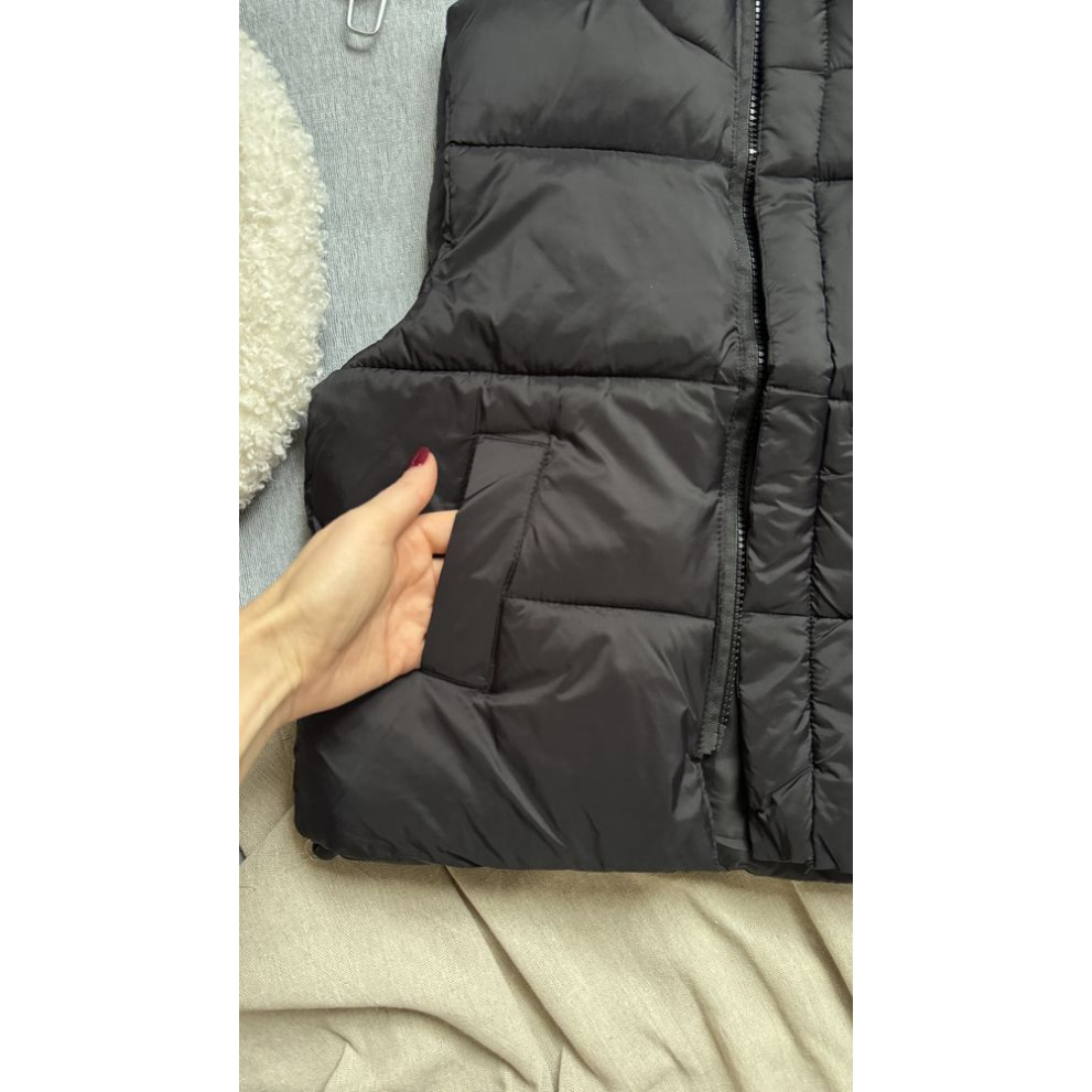 Демісезонна жилетка колір чорний 10722