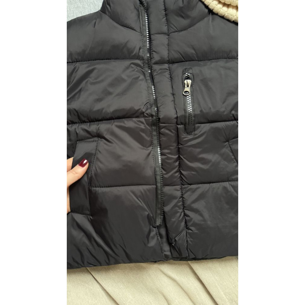 Демісезонна жилетка колір чорний 10722