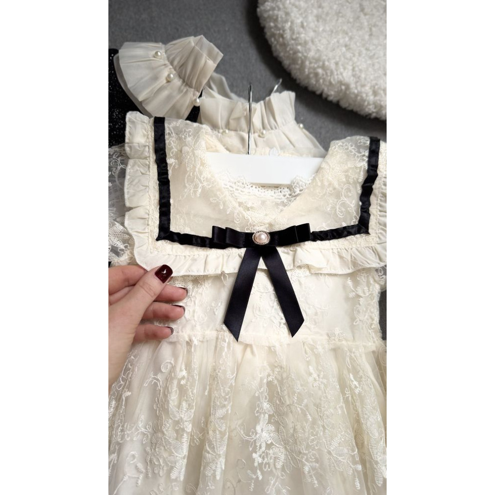 Сукня для дівчинки з гіпюром 10895