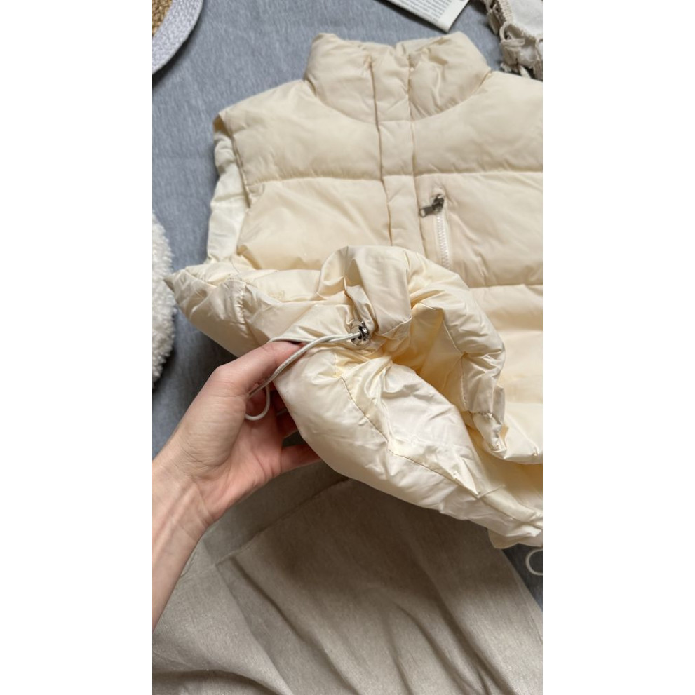 Демісезонна жилетка 10922