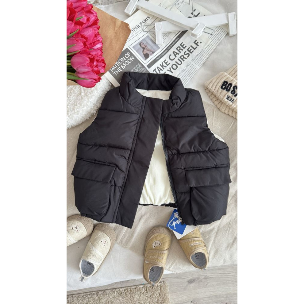 Жилетка демісезонна колір чорний 10924