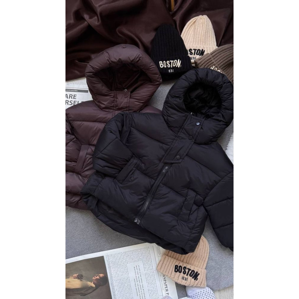 Стильна курточка для дівчинки колір чорний 10950