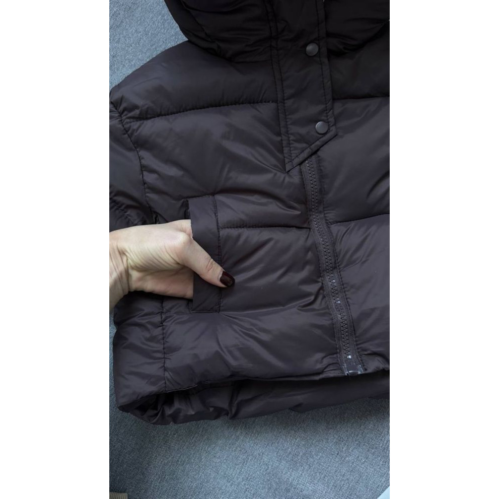 Стильна курточка для дівчинки колір чорний 10950