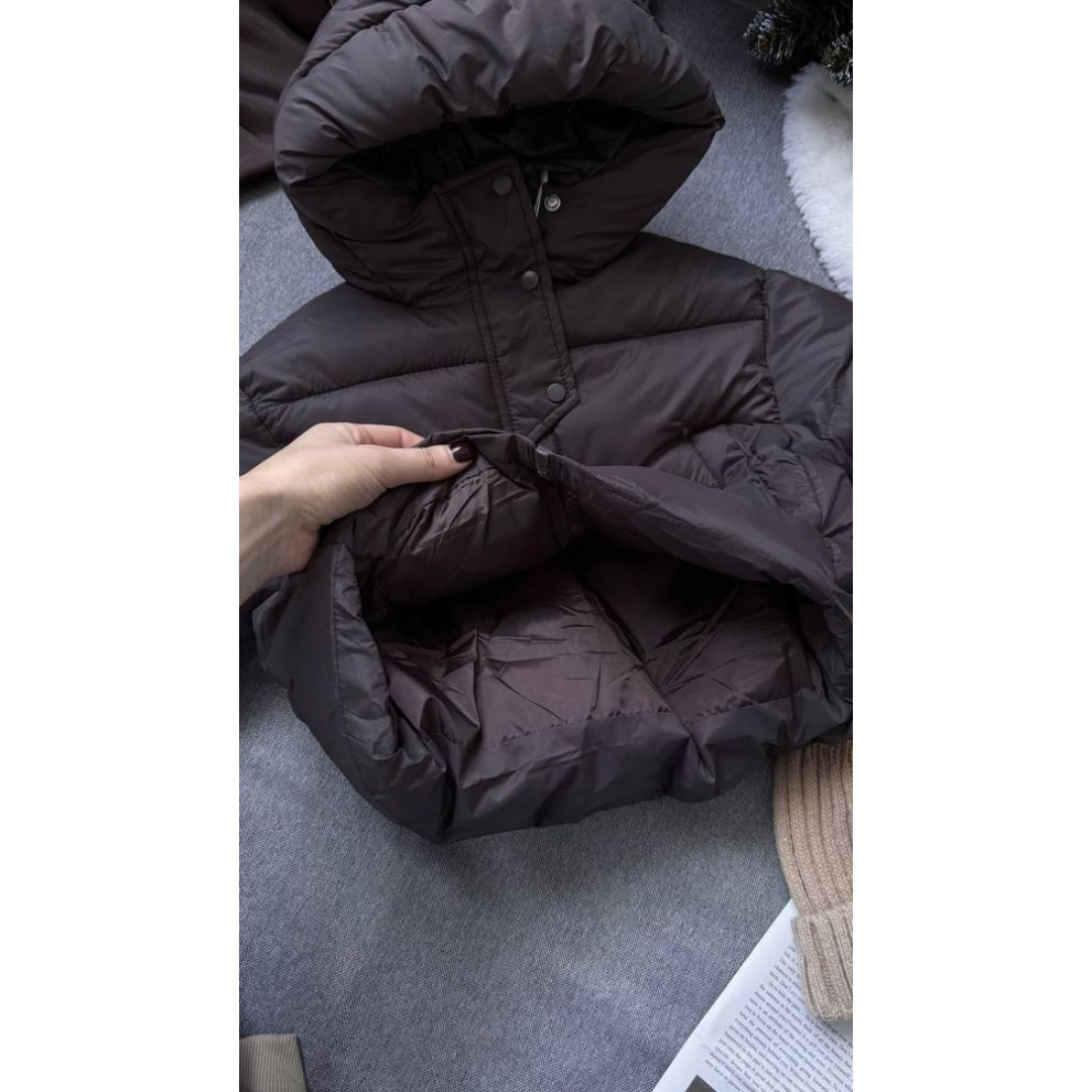 Стильна курточка для дівчинки колір шоколад 10951