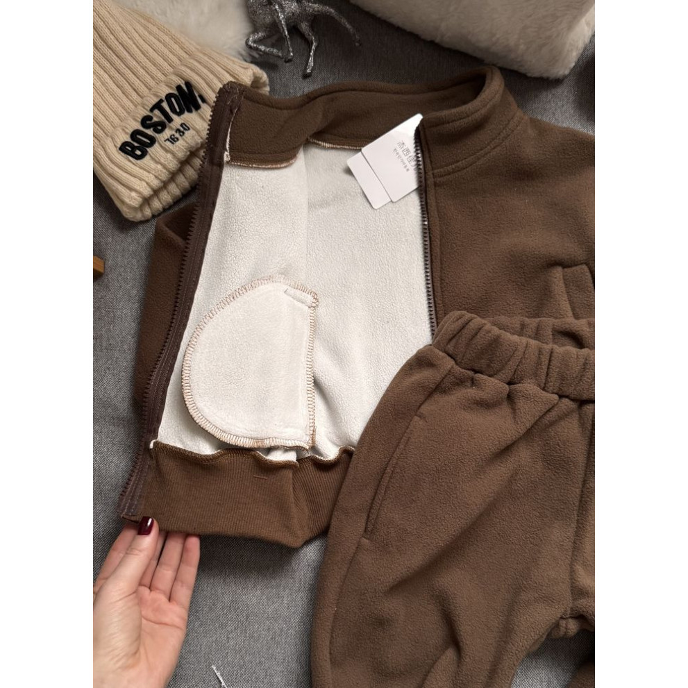 Костюм утеплений спортивний для хлопчика колір коричневий 10984