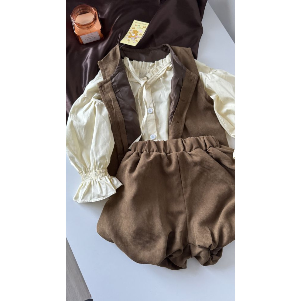 Комплект для дівчинки з шортиками колір коричневий 10991