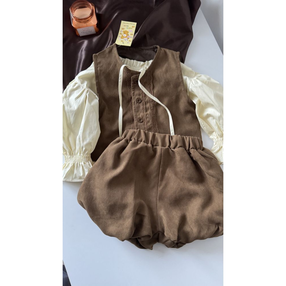 Комплект для дівчинки з шортиками колір коричневий 10991