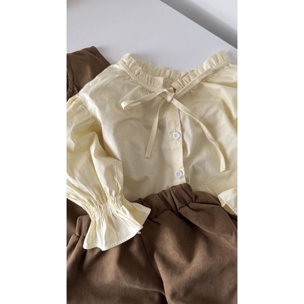 Комплект для дівчинки з шортиками колір коричневий 10991