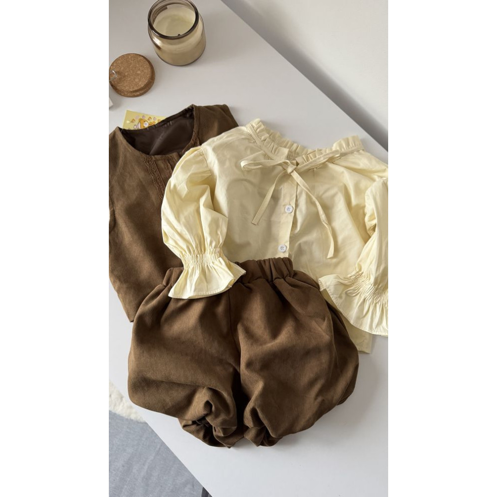 Комплект для дівчинки з шортиками колір коричневий 10991