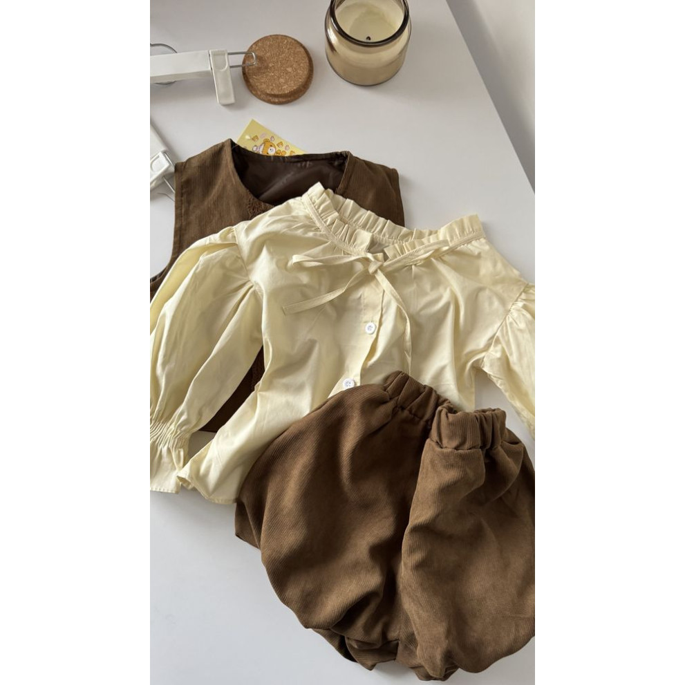 Комплект для дівчинки з шортиками колір коричневий 10991
