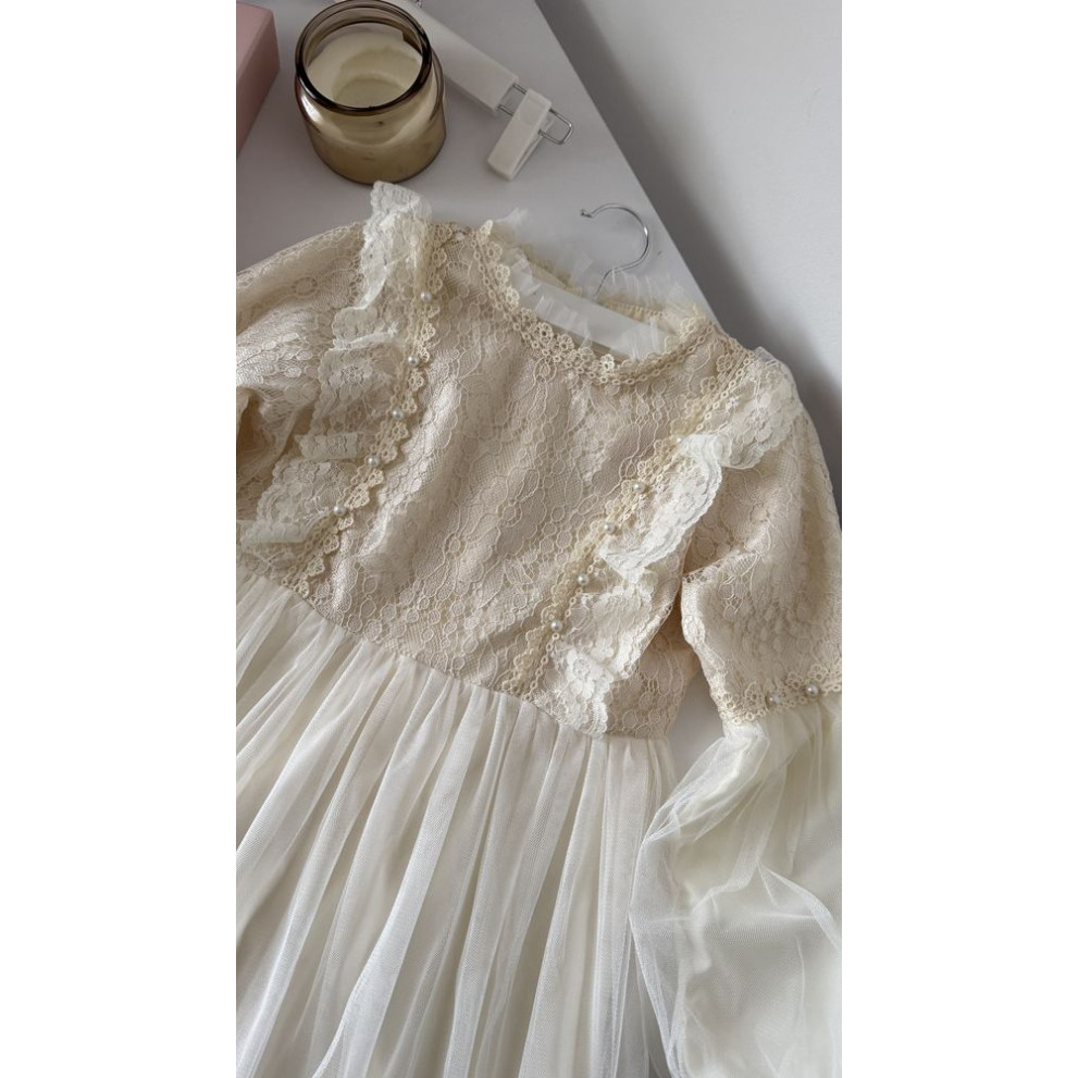 Ніжна сукня для дівчинки колір молочний 10995