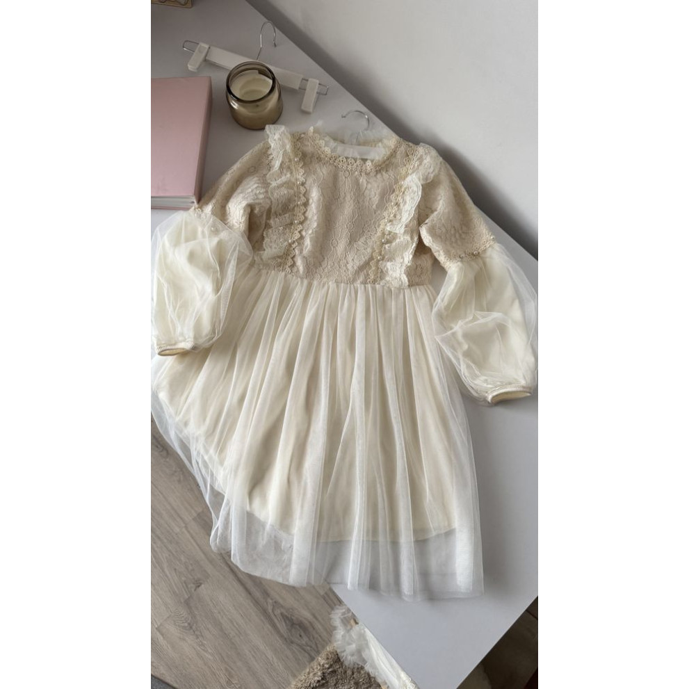 Ніжна сукня для дівчинки колір молочний 10995