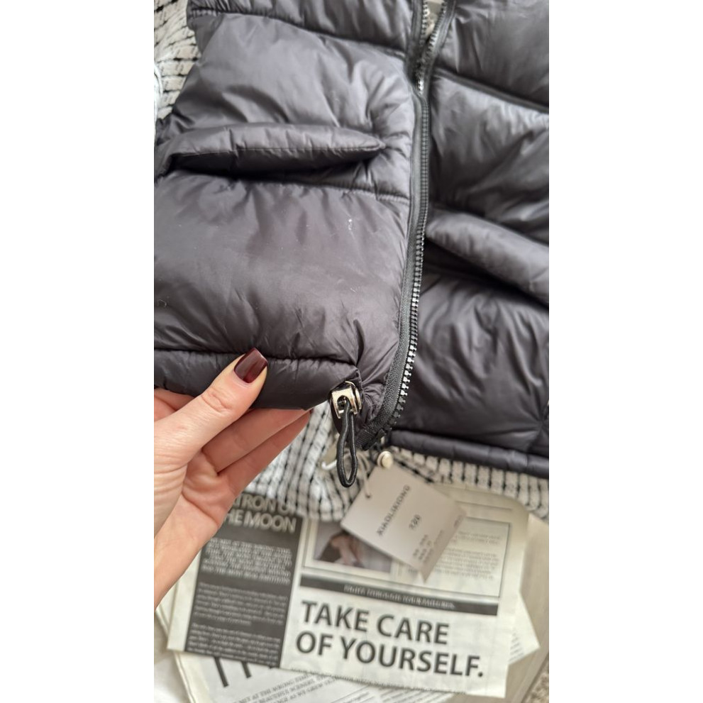 Стильна тепла жилетка колір чорний 11024