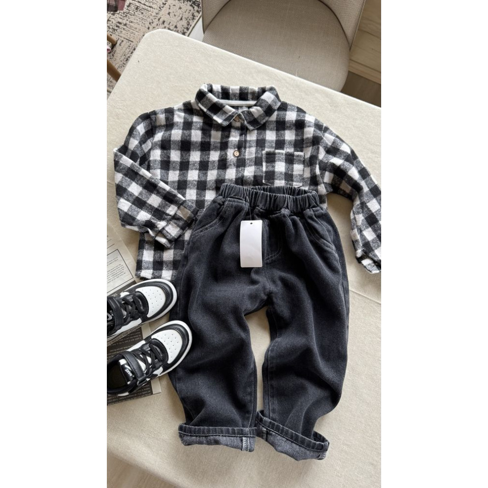 Стильні джинси хлопчику колір чорний 11033