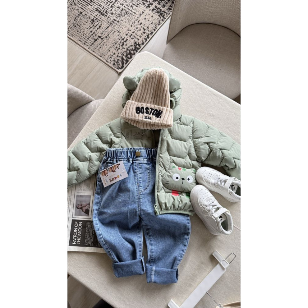 Демісезонна курточка з котиком колір зелений 11040