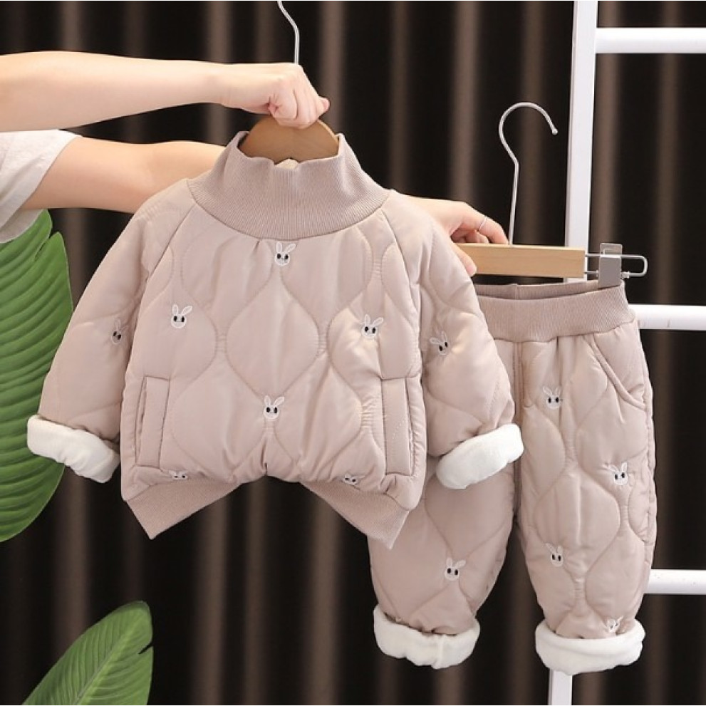 Утеплений костюм світло-коричневий 10656