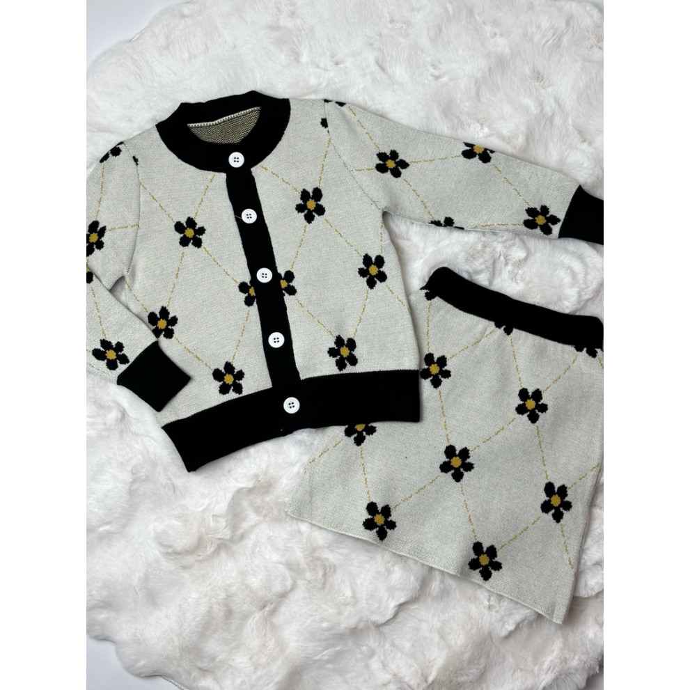 Комплект для дівчинки зі спідничкою в'язаний 10680