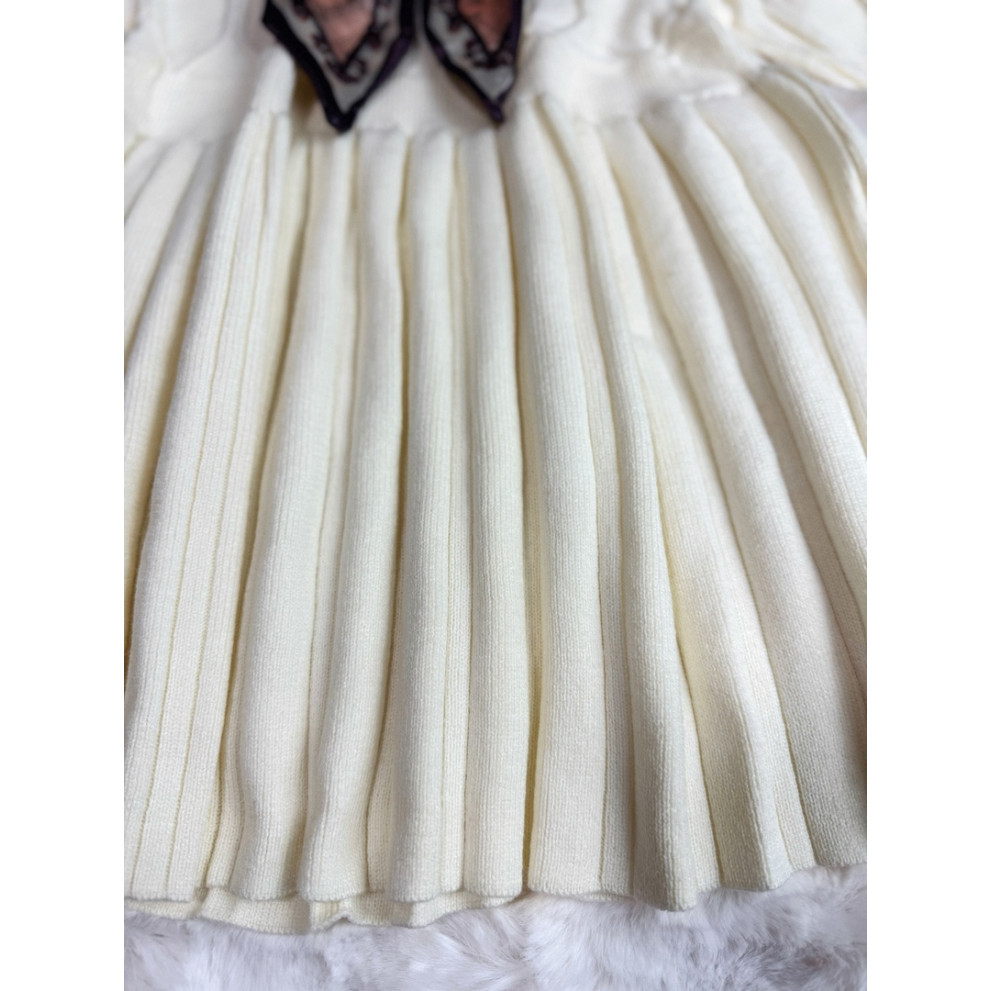 Сукня для дівчинки в'язана 10710