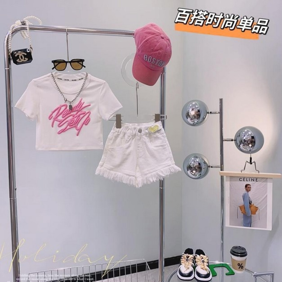 Костюм для дівчинки на літо стильний біла футболка і білі шорти 10794